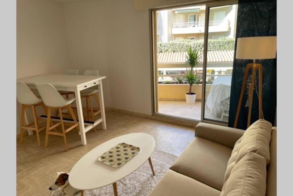 Confortable Appartement A Cavalaire-Sur-Mer Cavalaire-sur-Mer Exterior photo